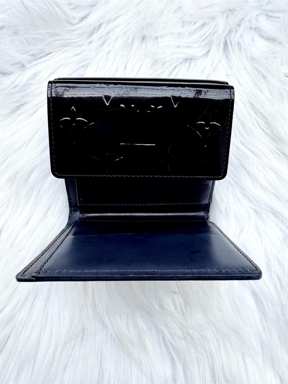Louis Vuitton Authentic Black Vernis Compact Wallet + LV Storage Box - Picture 6 of 17